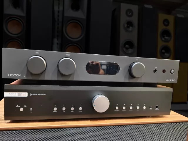 Audiolab 6000A MKII vs Musical Fidelity B1xi Porównanie wzmacniaczy